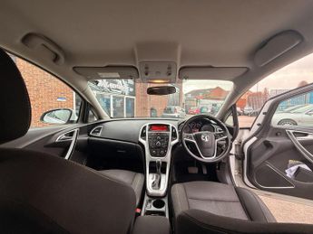 Vauxhall Astra 2.0 CDTi SRi Auto Euro 5 5dr