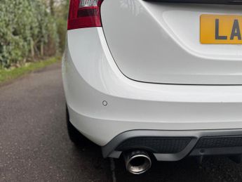 Volvo V60 1.6 T3 R-Design Estate 5dr Petrol Powershift Euro 5 (150 ps)