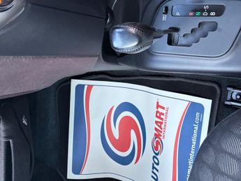 Toyota iQ 1.0 VVT-i 2 Multidrive Euro 5 3dr