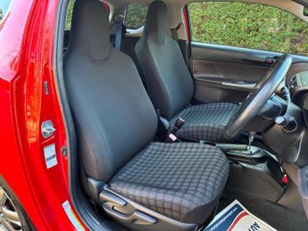 Toyota iQ 1.0 VVT-i 2 Multidrive Euro 5 3dr