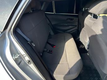 Toyota Corolla 1.8 VVT-h CVT Euro 6 (s/s) 5dr