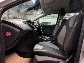 Ford Focus 1.6 Zetec Euro 5 5dr