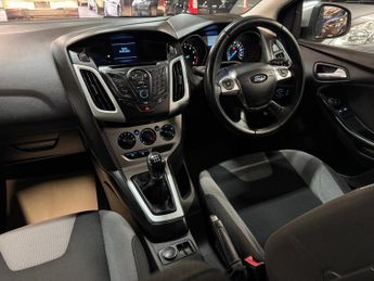 Ford Focus 1.6 Zetec Euro 5 5dr