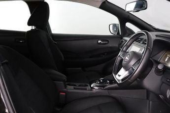 Nissan Leaf 39kWh N-Connecta Auto 5dr