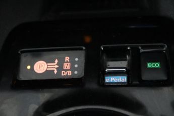 Nissan Leaf 39kWh N-Connecta Auto 5dr