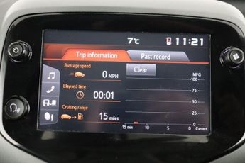 Toyota AYGO 1.0 VVT-i x-play Euro 6 (s/s) 5dr