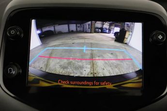 Toyota AYGO 1.0 VVT-i x-play Euro 6 (s/s) 5dr