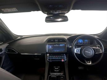 Jaguar F-PACE 3.0 D300 V6 S SUV 5dr Diesel Auto AWD Euro 6 (s/s) (300 ps)