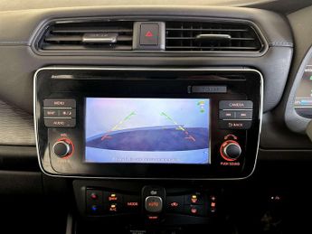 Nissan Leaf 40kWh Acenta Hatchback 5dr Electric Auto (150 ps)