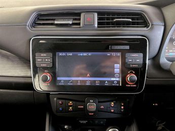 Nissan Leaf 40kWh Acenta Hatchback 5dr Electric Auto (150 ps)