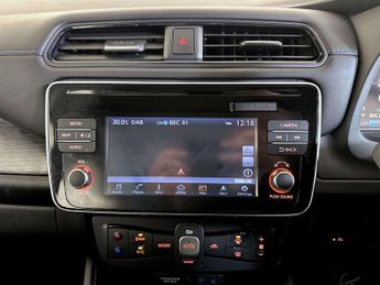 Nissan Leaf 40kWh Acenta Hatchback 5dr Electric Auto (150 ps)