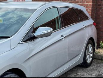 Hyundai i40 1.7 CRDi Blue Drive SE Nav Tourer 5dr Diesel Manual Euro 6 (s/s)