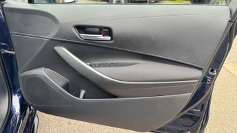 Toyota Corolla 1.8 VVT-h Icon Touring Sports CVT Euro 6 (s/s) 5dr