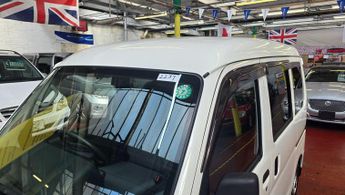 Daihatsu Hijet 650cc 4wd auto Mobility ramp ulez free