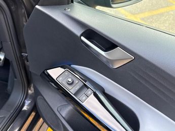 Volkswagen ID.3 Pro Performance 58kWh Business Auto 5dr