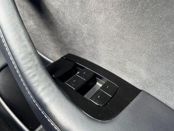 Tesla Model 3 Standard Range Plus Auto RWD 4dr