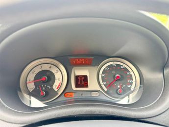 Renault Clio 1.6 VVT Privilege 5dr