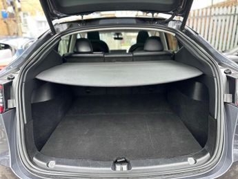 Tesla Model Y (Dual Motor) Long Range Auto 4WDE 5dr