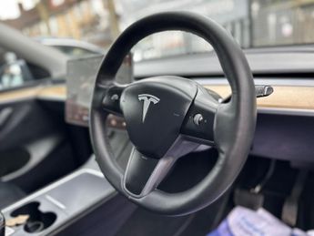 Tesla Model Y (Dual Motor) Long Range Auto 4WDE 5dr
