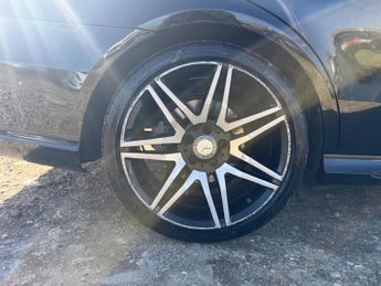 Mercedes-Benz E Class 2.1 E250 CDI AMG Night Edition G-Tronic+ Euro 5 (s/s) 4dr