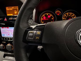 Vauxhall Zafira 1.7 CDTi ecoFLEX Design Euro 5 5dr (SNav)