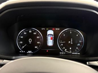 Volvo V60 2.0 B4 MHEV R-Design Auto Euro 6 (s/s) 5dr