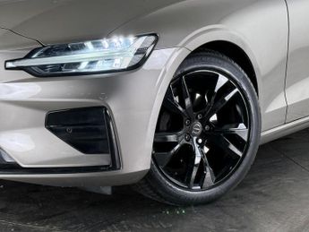 Volvo V60 2.0 B4 MHEV R-Design Auto Euro 6 (s/s) 5dr