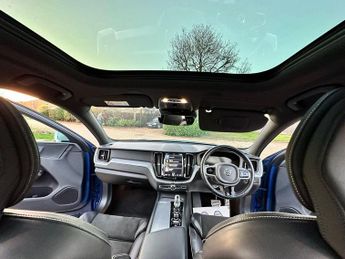 Volvo XC60 2.0h T8 Twin Engine 10.4kWh R-Design Auto AWD Euro 6 (s/s) 5dr