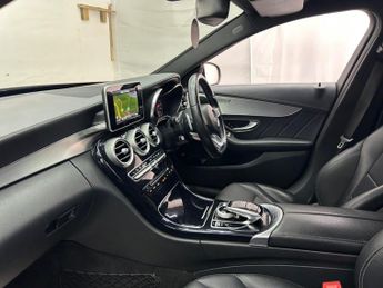 Mercedes-Benz C Class 2.0 C200 AMG Line Saloon 4dr Petrol 7G-Tronic+ Euro 6 (s/s) (184