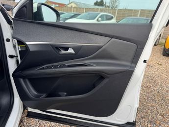 Peugeot 3008 1.2 PureTech Allure EAT Euro 6 (s/s) 5dr