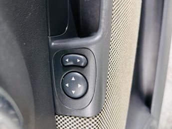 Fiat 500 1.2 Lounge Hatchback 3dr Petrol Dualogic Euro 6 (s/s) (69 bhp)