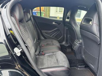 Mercedes-Benz GLA 2.1 GLA220d AMG Line (Premium) 7G-DCT 4MATIC Euro 6 (s/s) 5dr