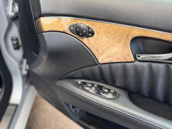 Mercedes-Benz E Class 3.0 E320 CDI Avantgarde G-Tronic 4dr