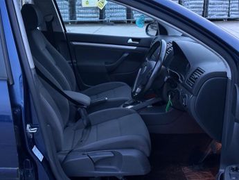 Volkswagen Golf 1.6 FSI Match 5dr