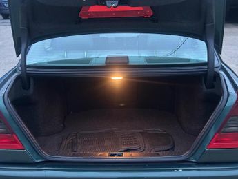 Mercedes-Benz C Class 2.4 C240 Sport 4dr