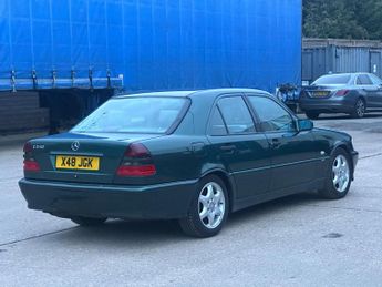 Mercedes-Benz C Class 2.4 C240 Sport 4dr
