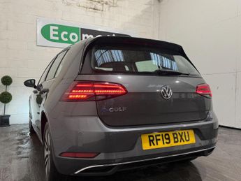 Volkswagen e-Golf 35.8kWh e-Golf Auto 5dr