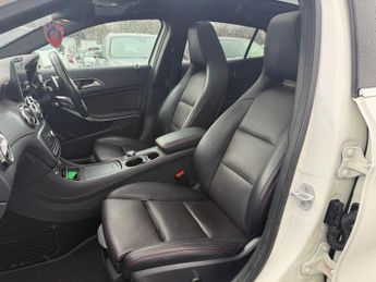 Mercedes-Benz GLA 2.1 GLA220d AMG Line (Premium Plus) 7G-DCT 4MATIC Euro 6 (s/s) 5