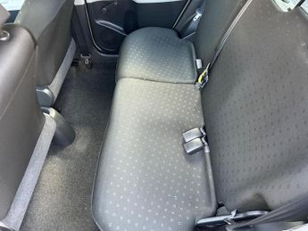 Toyota Yaris 1.4 D-4D T2 5dr