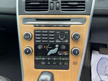 Volvo XC60 2.4 D5 SE Lux Geartronic AWD Euro 4 5dr