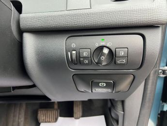 Volvo XC60 2.4 D5 SE Lux Geartronic AWD Euro 4 5dr