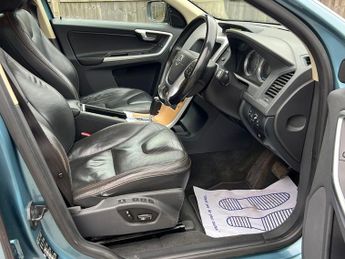 Volvo XC60 2.4 D5 SE Lux Geartronic AWD Euro 4 5dr