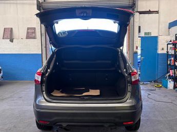 Nissan Qashqai 1.2 DIG-T Visia 2WD Euro 6 (s/s) 5dr
