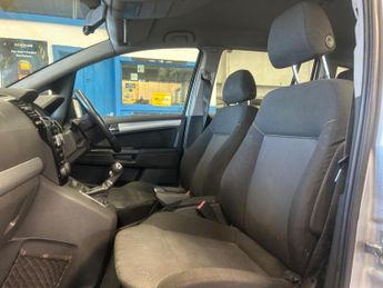 Vauxhall Zafira 1.6 16V Exclusiv Euro 5 5dr