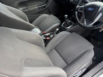 Ford Fiesta 1.0T EcoBoost Zetec S Euro 5 (s/s) 3dr