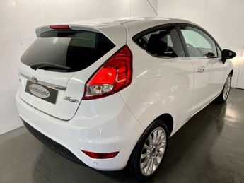 FORD FIESTA 1.0T EcoBoost Titanium Hatchback 3dr Petrol Powershift Euro 6 (1