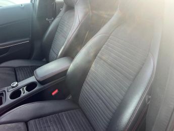 Mercedes-Benz A Class 2.1 A200d AMG Line (Premium Plus) Hatchback 5dr Diesel 7G-DCT Eu