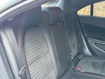 Mercedes-Benz CLA 2.1 CLA220d AMG Line Coupe 7G-DCT 4MATIC Euro 6 (s/s) 4dr