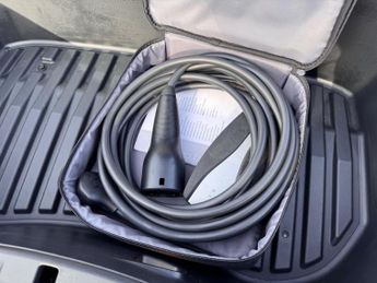 Tesla Model 3 (Dual Motor) Long Range Auto 4WDE 4dr