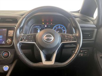 Nissan Leaf 39kWh Acenta Hatchback 5dr Electric Auto (150 ps)